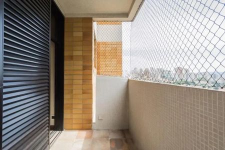 Apartamento à venda com 239m², 4 quartos e 2 vagas