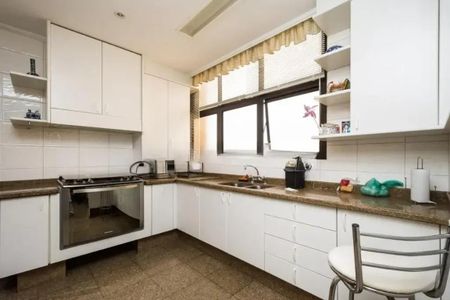 Apartamento à venda com 239m², 4 quartos e 2 vagas