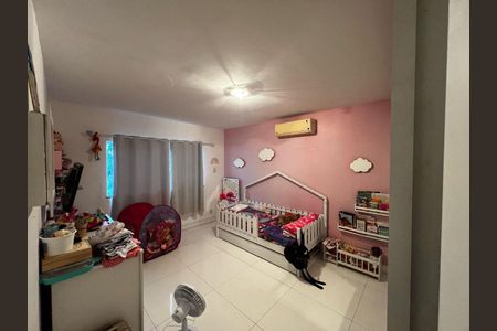 Casa à venda com 4 quartos, 250m² em Vargem Grande, Rio de Janeiro