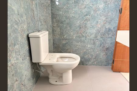 Banheiro de kitnet/studio para alugar com 1 quarto, 26m² em Vila Prudente, São Paulo