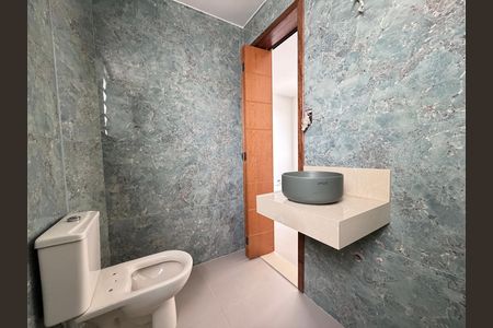 Banheiro de kitnet/studio para alugar com 1 quarto, 26m² em Vila Prudente, São Paulo