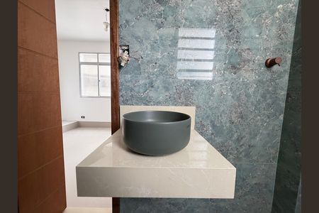 Banheiro de kitnet/studio para alugar com 1 quarto, 26m² em Vila Prudente, São Paulo