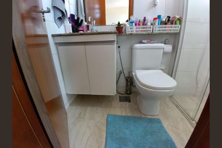 Apartamento à venda com 73m², 2 quartos e 1 vaga Apartamento à venda com 73m², 2 quartos e 1 vagaBanheiro 2