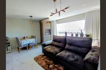 Apartamento à venda com 73m², 2 quartos e 1 vaga Apartamento à venda com 73m², 2 quartos e 1 vagaSala