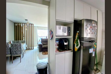 Apartamento à venda com 73m², 2 quartos e 1 vaga Apartamento à venda com 73m², 2 quartos e 1 vagaCozinha e Área de Serviço