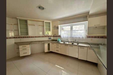 Casa à venda com 173m², 3 quartos e sem vagaCozinha