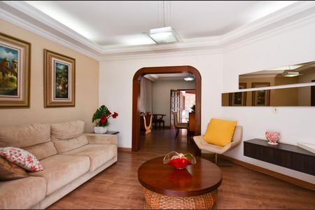 Sala de casa para alugar com 2 quartos, 160m² em Santa Inês, Belo Horizonte