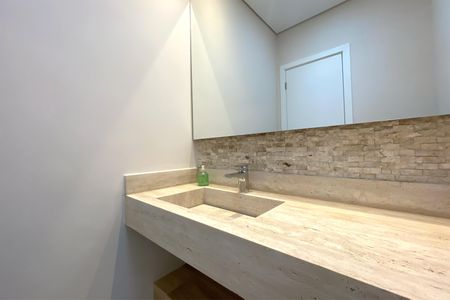 Casa de condomínio à venda com 530m², 4 quartos e 6 vagasLavabo 1