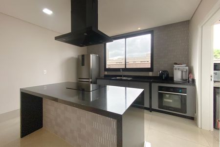 Casa de condomínio à venda com 530m², 4 quartos e 6 vagasCozinha