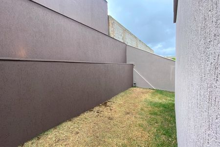 Casa de condomínio à venda com 530m², 4 quartos e 6 vagasVaranda da Suíte 1