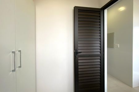 Casa de condomínio à venda com 530m², 4 quartos e 6 vagasQuarto de Serviço