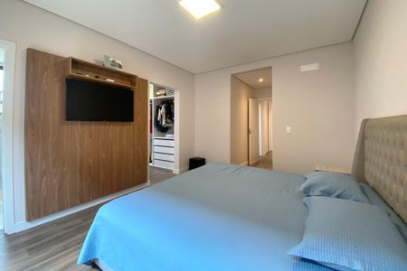 Casa de condomínio à venda com 530m², 4 quartos e 6 vagasSuíte 1