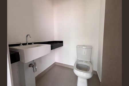 Studio para alugar com 33m², 1 quarto e sem vaga Studio para alugar com 33m², 1 quarto e sem vagaBanheiro