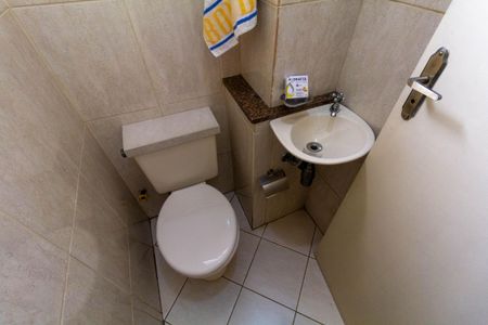 Studio para alugar com 370m², 1 quarto e 5 vagas Studio para alugar com 370m², 1 quarto e 5 vagasBanheiro 2