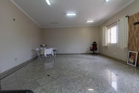 Studio para alugar com 370m², 1 quarto e 5 vagas Studio para alugar com 370m², 1 quarto e 5 vagasStudio