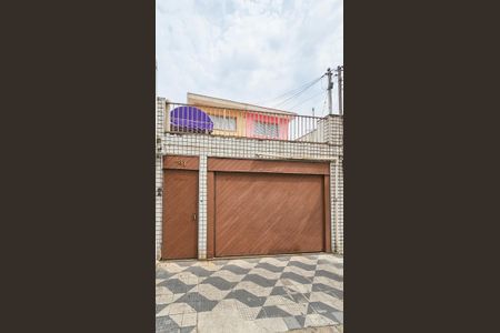 Casa à venda com 165m², 3 quartos e 2 vagasFachada