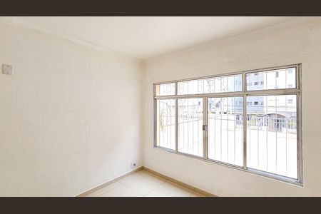 Casa à venda com 165m², 3 quartos e 2 vagasSala