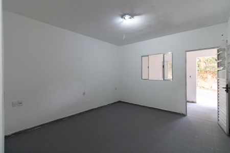 Sala de casa para alugar com 2 quartos, 50m² em Jardim das Vertentes, São Paulo
