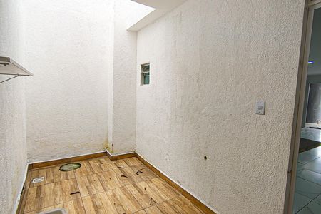 Casa de condomínio para alugar com 70m², 3 quartos e 2 vagas Casa de condomínio para alugar com 70m², 3 quartos e 2 vagasÁrea de Serviço