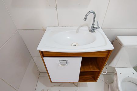 Casa de condomínio para alugar com 70m², 3 quartos e 2 vagas Casa de condomínio para alugar com 70m², 3 quartos e 2 vagasBanheiro da Suíte 1 e 2 Canadense