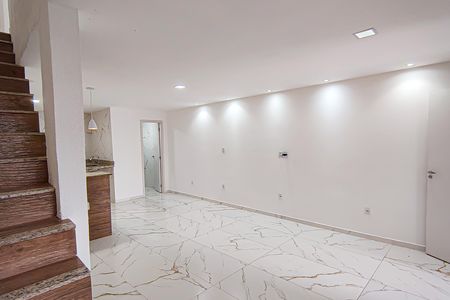 Casa de condomínio para alugar com 70m², 3 quartos e 2 vagas Casa de condomínio para alugar com 70m², 3 quartos e 2 vagasSala