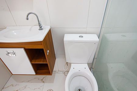Casa de condomínio para alugar com 70m², 3 quartos e 2 vagas Casa de condomínio para alugar com 70m², 3 quartos e 2 vagasBanheiro da Suíte 1 e 2 Canadense