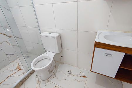Casa de condomínio para alugar com 70m², 3 quartos e 2 vagas Casa de condomínio para alugar com 70m², 3 quartos e 2 vagasBanheiro da Suíte 3