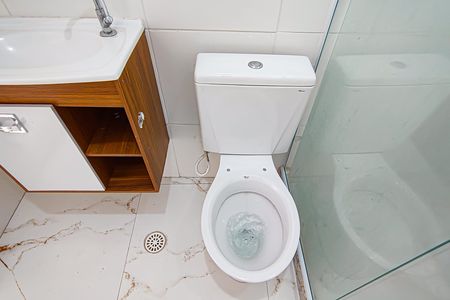 Casa de condomínio para alugar com 70m², 3 quartos e 2 vagas Casa de condomínio para alugar com 70m², 3 quartos e 2 vagasBanheiro da Suíte 1 e 2 Canadense