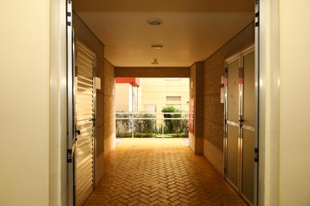 Apartamento à venda com 53m², 2 quartos e 1 vagaÁrea comum - Saguão do prédio