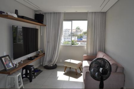 Apartamento à venda com 70m², 2 quartos e 1 vagaSala