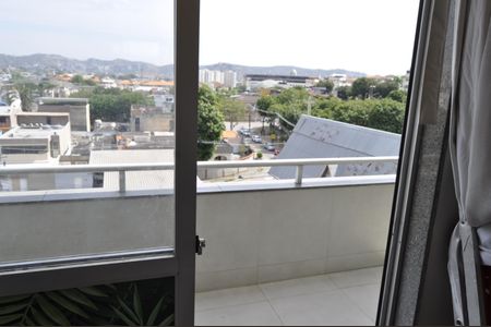 Quarto de apartamento à venda com 2 quartos, 70m² em Del Castilho, Rio de Janeiro