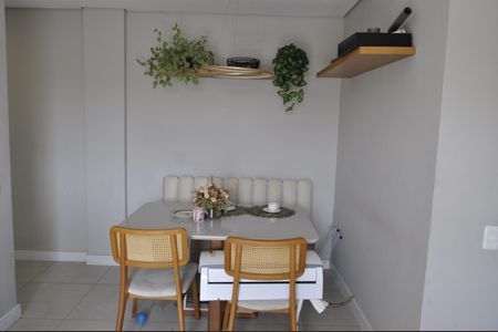 Sala de apartamento à venda com 2 quartos, 70m² em Del Castilho, Rio de Janeiro