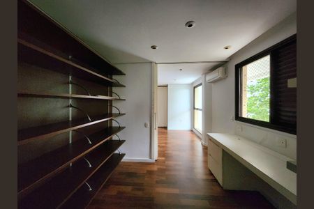 Apartamento à venda com 198m², 3 quartos e 3 vagasSuíte 3