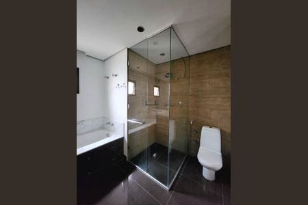 Apartamento à venda com 198m², 3 quartos e 3 vagasBanheiro da Suíte 3