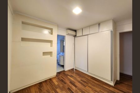 Apartamento à venda com 198m², 3 quartos e 3 vagasSuíte 1