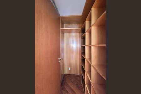 Apartamento à venda com 198m², 3 quartos e 3 vagasCorredor