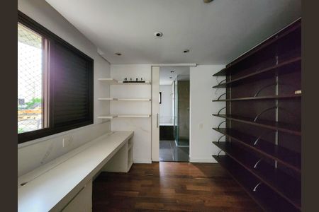 Apartamento à venda com 198m², 3 quartos e 3 vagasSuíte 3