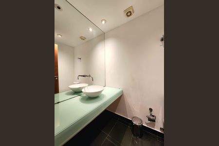 Apartamento à venda com 198m², 3 quartos e 3 vagasLavabo