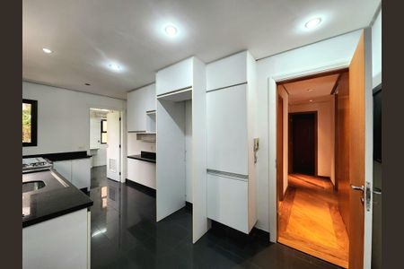 Apartamento à venda com 198m², 3 quartos e 3 vagasCozinha