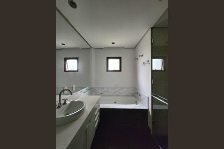 Apartamento à venda com 198m², 3 quartos e 3 vagasBanheiro da Suíte 3