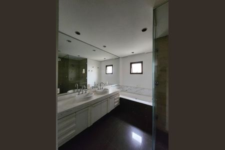 Apartamento à venda com 198m², 3 quartos e 3 vagasBanheiro da Suíte 3