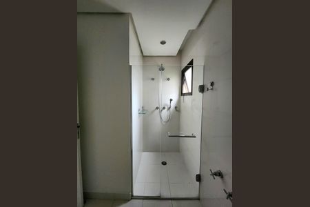 Apartamento à venda com 198m², 3 quartos e 3 vagasBanheiro da Suíte 2