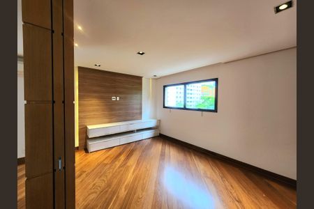 Apartamento à venda com 198m², 3 quartos e 3 vagasSala
