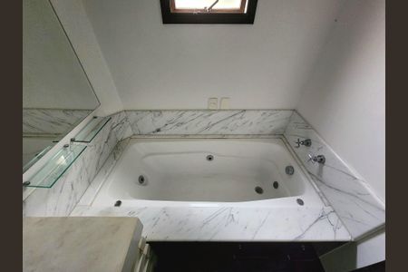 Apartamento à venda com 198m², 3 quartos e 3 vagasBanheiro da Suíte 3