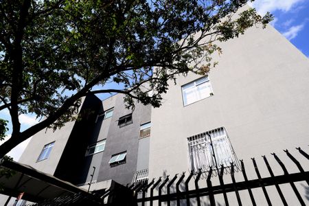Apartamento para alugar com 72m², 2 quartos e 1 vagaFachada