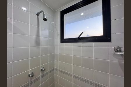 Apartamento à venda com 180m², 3 quartos e 2 vagasSuíte - Banheiro