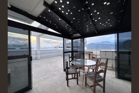 Apartamento à venda com 180m², 3 quartos e 2 vagasCobertura