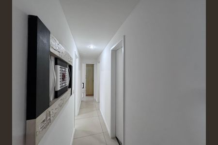 Apartamento à venda com 180m², 3 quartos e 2 vagasCorredor