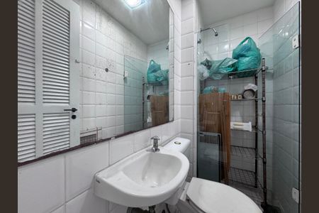 Apartamento à venda com 180m², 3 quartos e 2 vagasBanheiro de Serviço