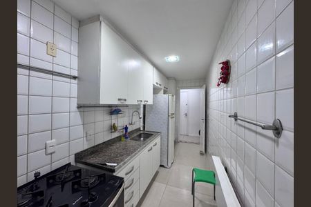 Apartamento à venda com 180m², 3 quartos e 2 vagasCozinha 